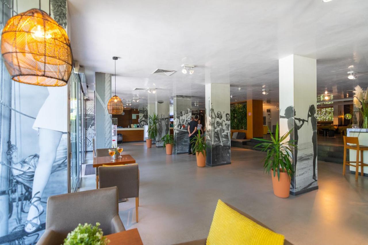 Hotel Excelsior 골든샌드 외부 사진