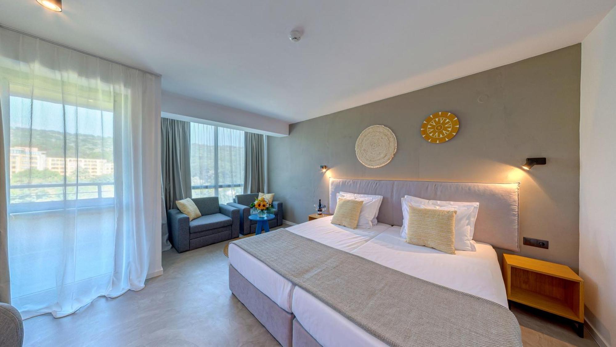 Hotel Excelsior 골든샌드 외부 사진